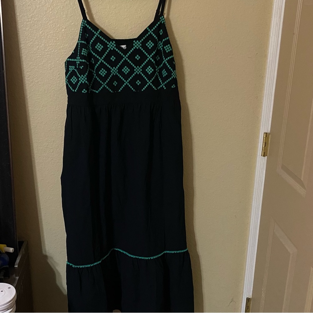 NWT Ava & Viv Dress size 2X Black Sleveless Embroidered Aztec Boho Sundress
